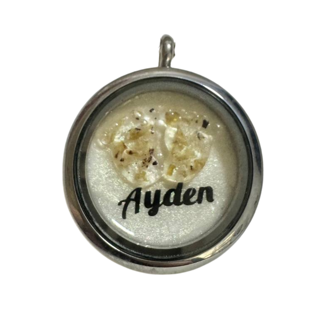 Signature Locket with Breastmilk Background | 2 Elements