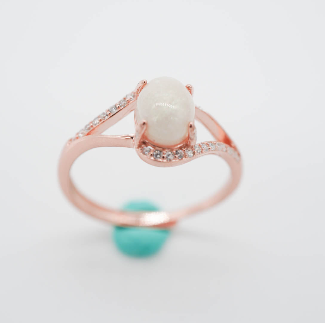 Celestine Solitaire Breastmilk Ring