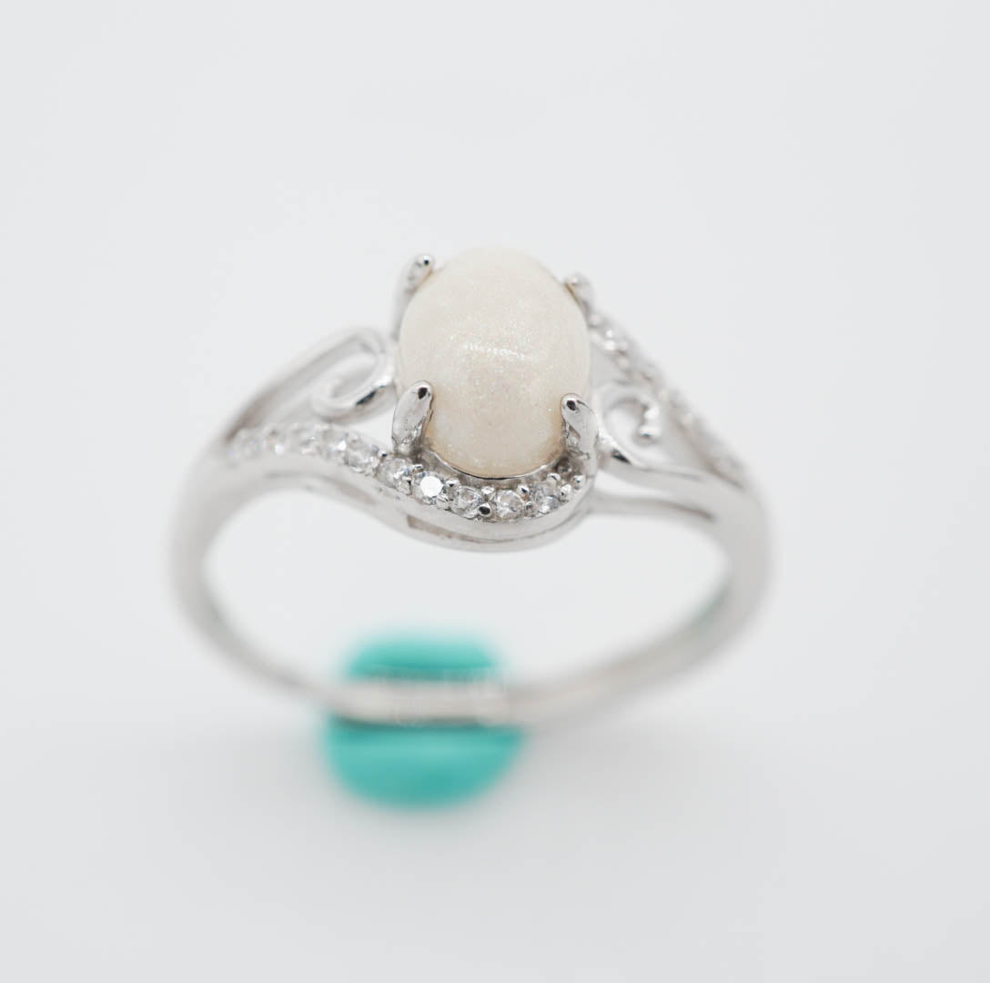 Celestine Solitaire Breastmilk Ring