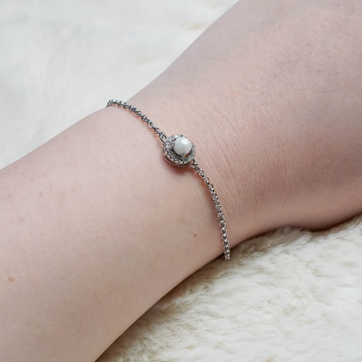 Halo Solitaire Breastmilk Bracelet
