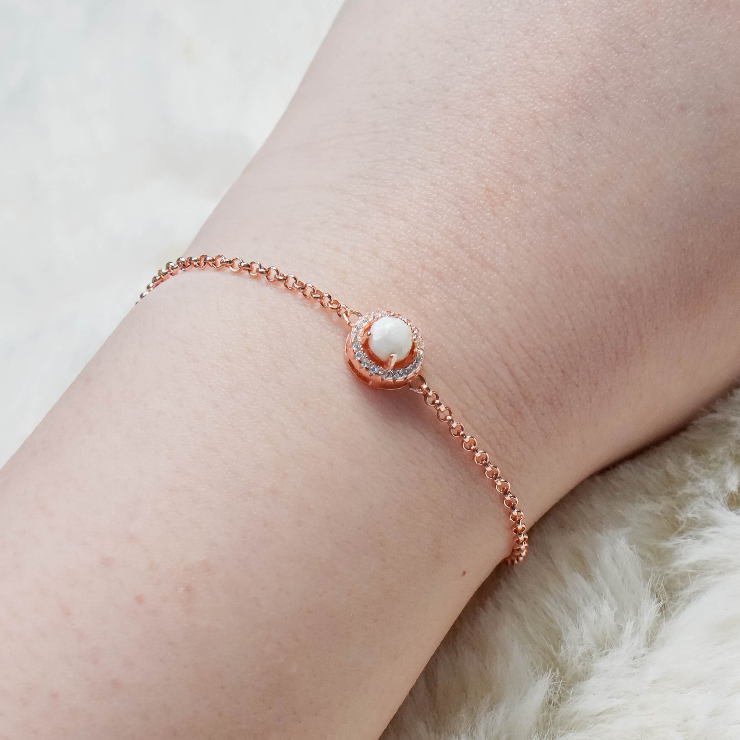 Halo Solitaire Breastmilk Bracelet