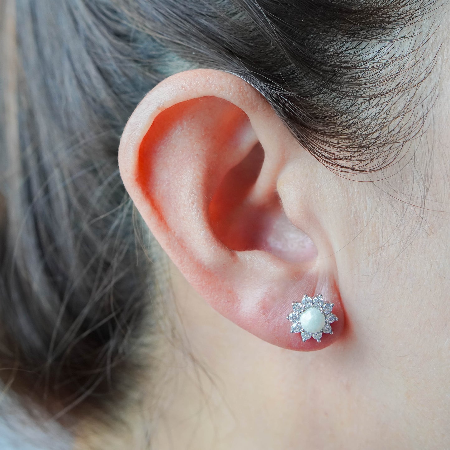 Stella Solitaire Breastmilk Ear Studs