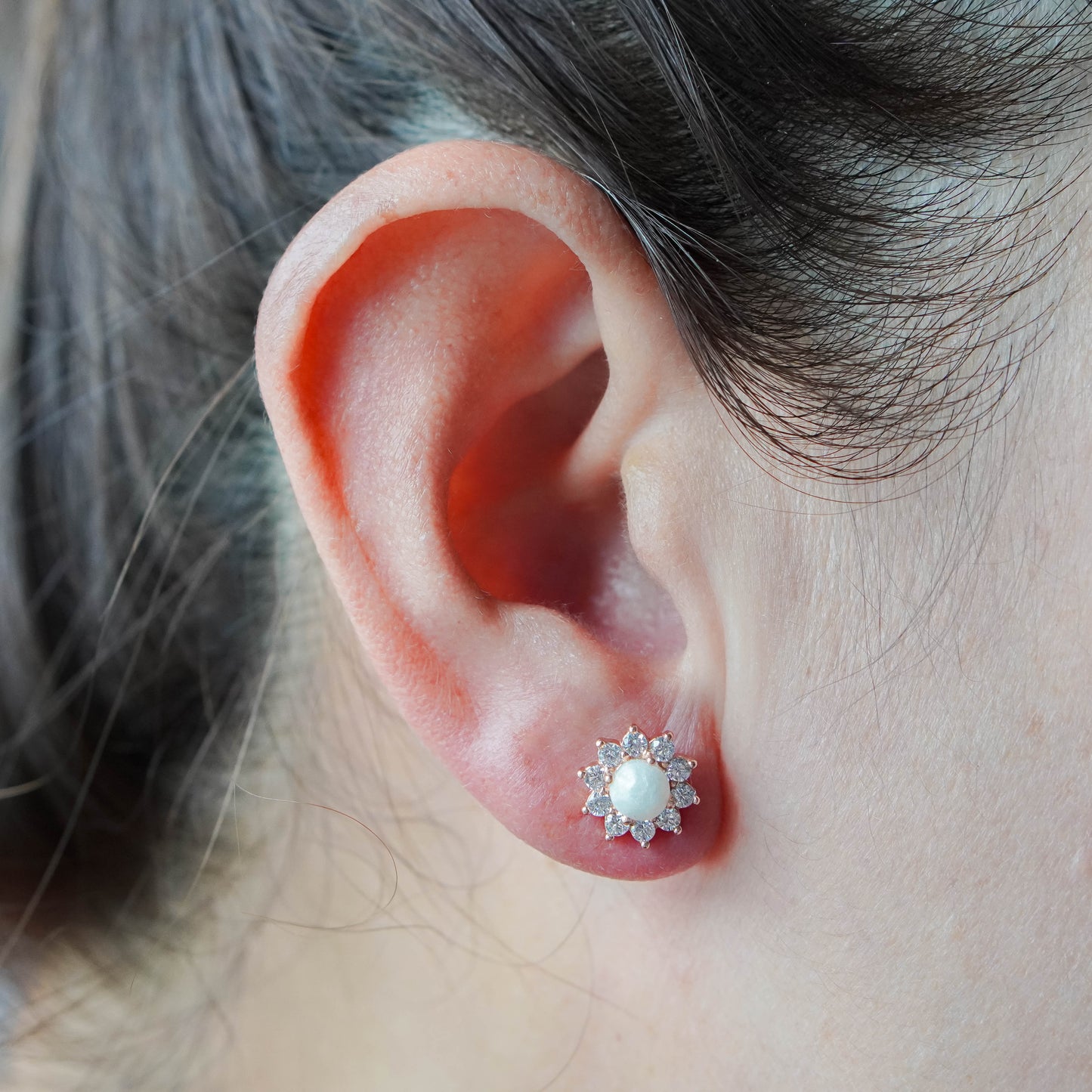 Stella Solitaire Breastmilk Ear Studs