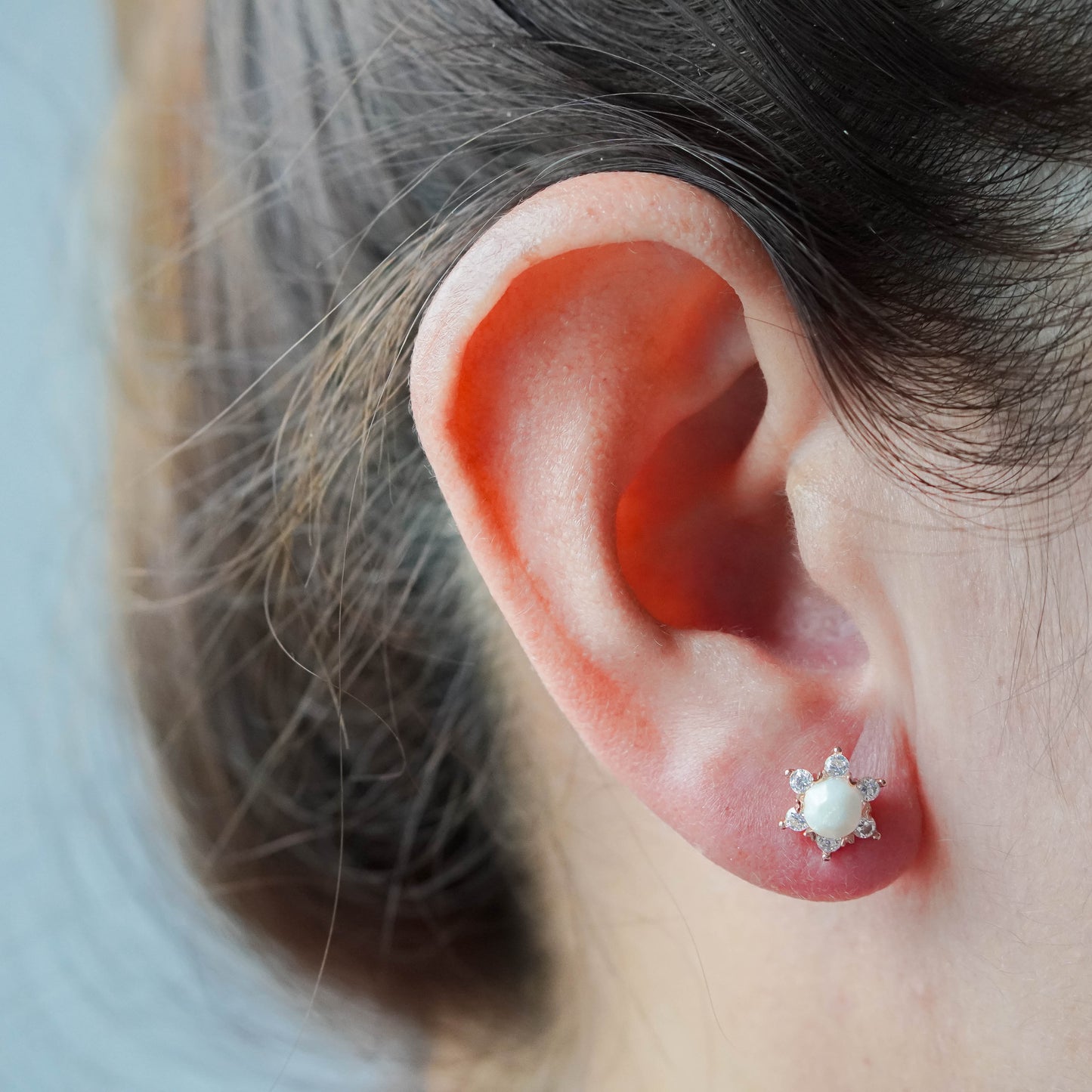 Claudine Solitaire Breastmilk Ear Studs