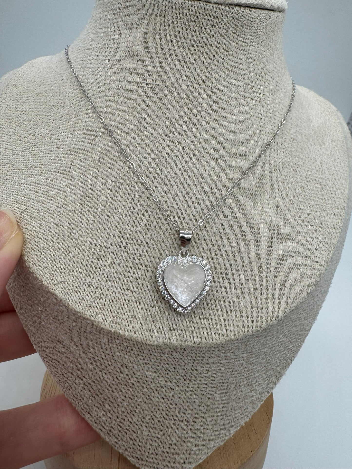 Lovera Breastmilk Pendant