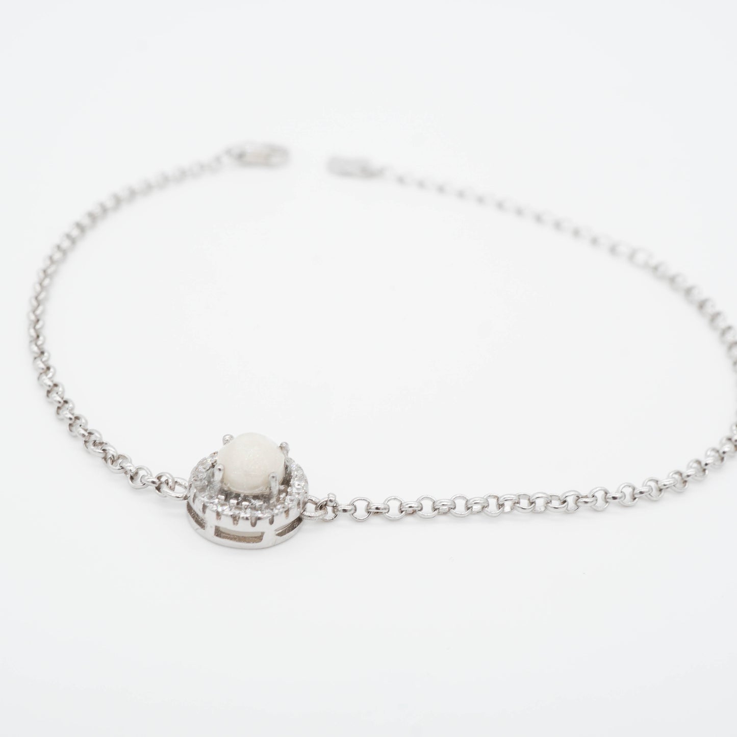 Halo Solitaire Breastmilk Bracelet