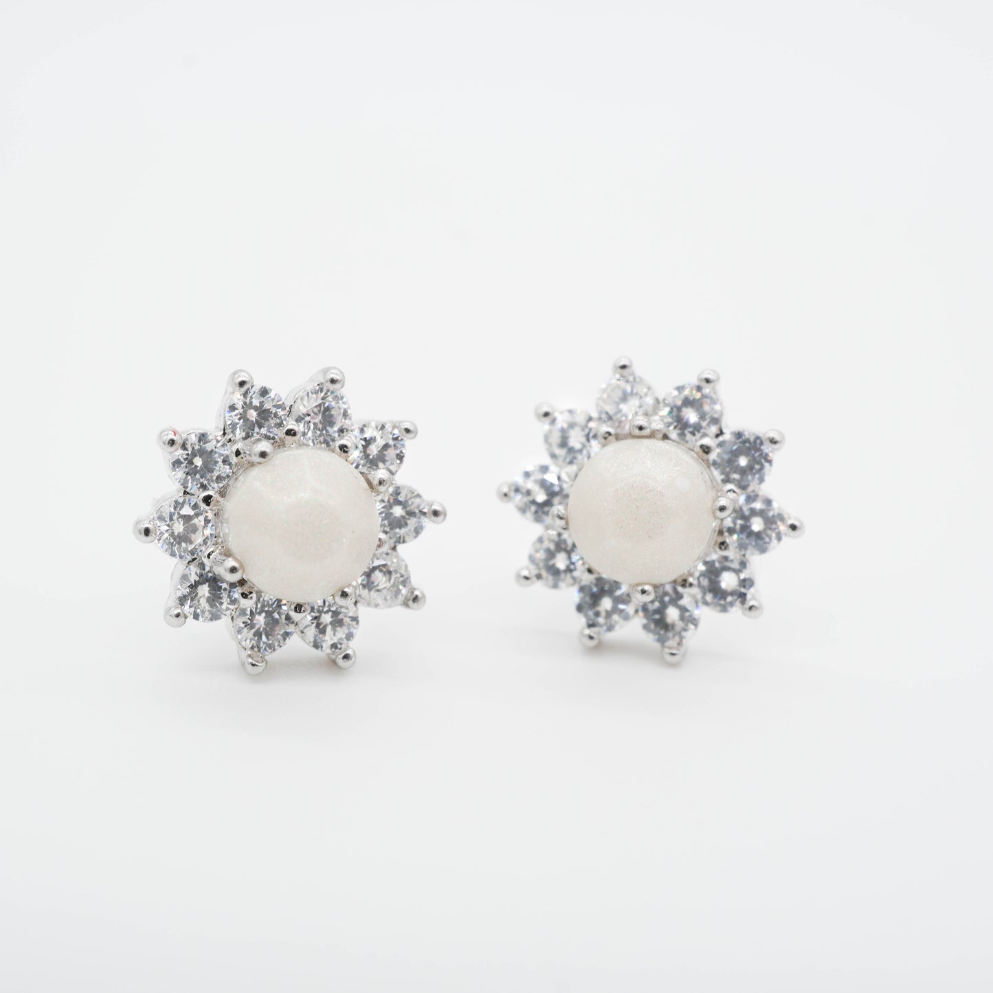Stella Solitaire Breastmilk Ear Studs