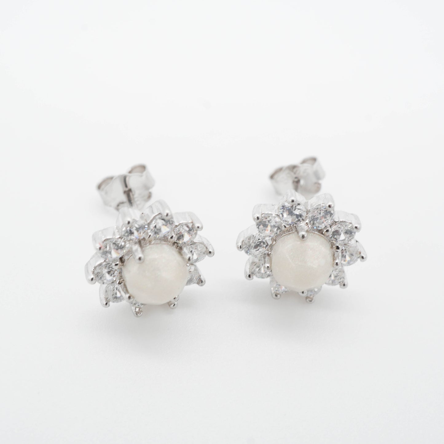 Stella Solitaire Breastmilk Ear Studs