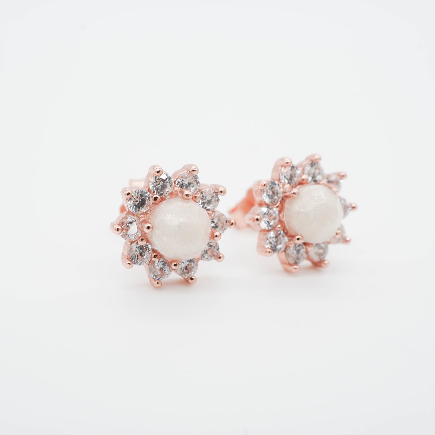 Stella Solitaire Breastmilk Ear Studs