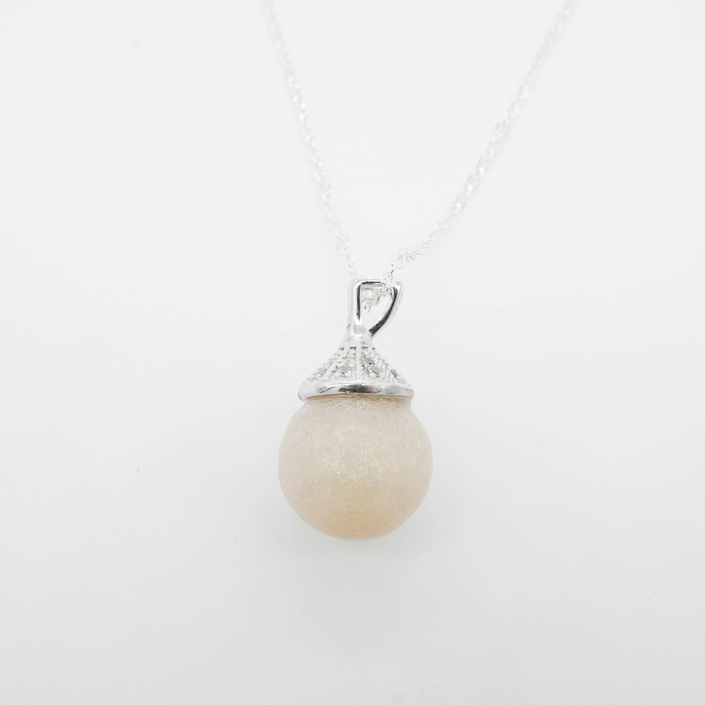 Lumiére Pearl Breastmilk Pendant