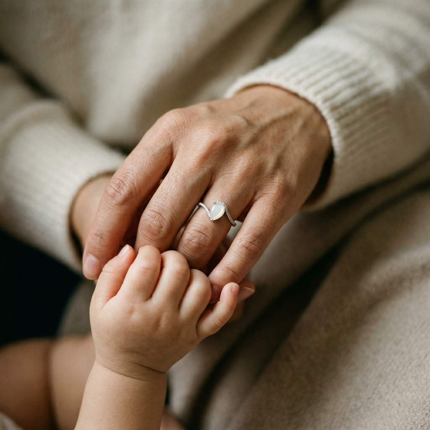 Emellia Solitaire Breastmilk Ring