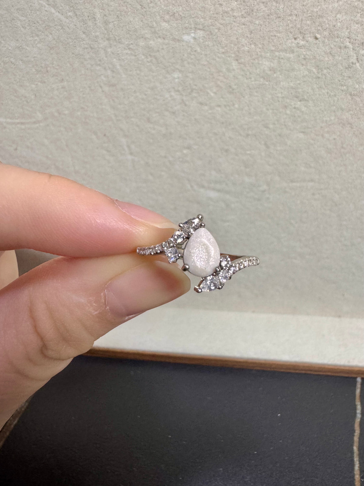 Avelia Solitaire Breastmilk Ring