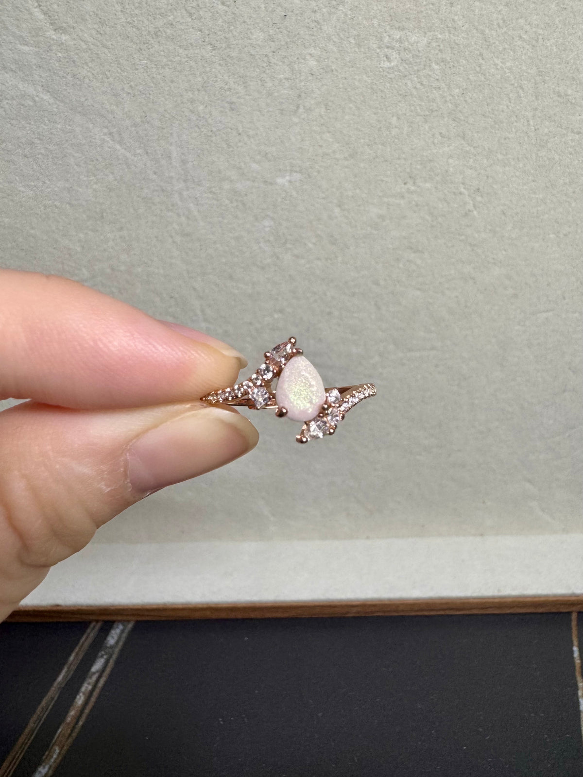 Avelia Solitaire Breastmilk Ring