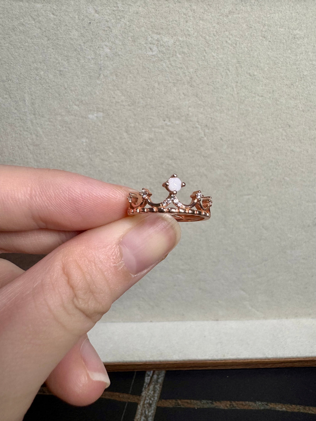 Tiara Solitaire Breastmilk Ring