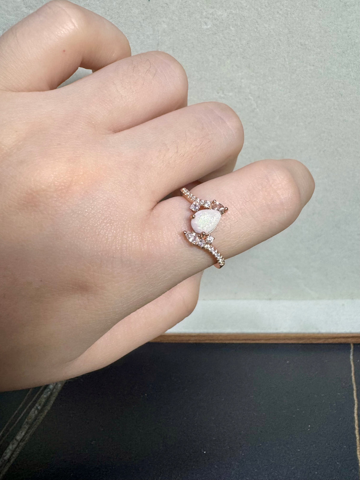 Avelia Solitaire Breastmilk Ring