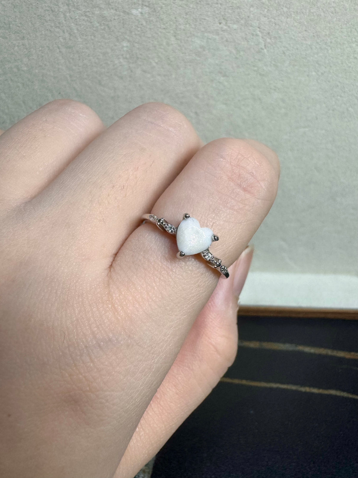 Maeve Solitaire Breastmilk Ring