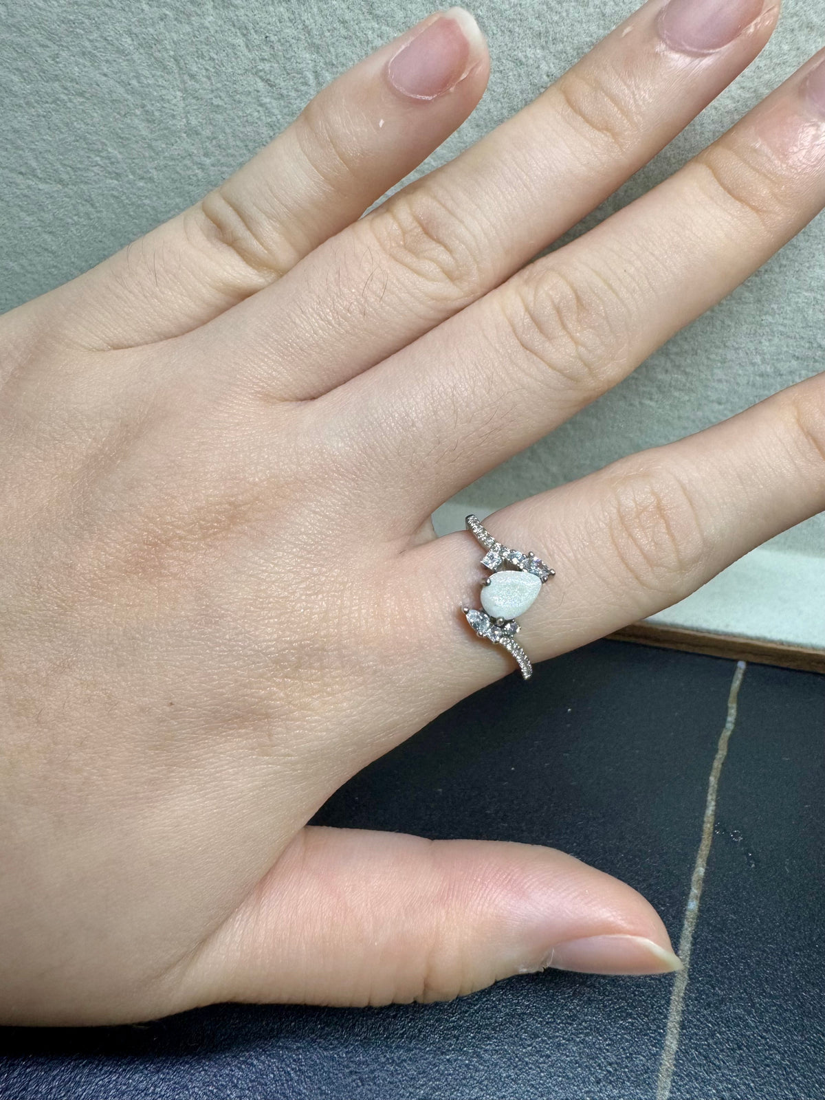 Avelia Solitaire Breastmilk Ring