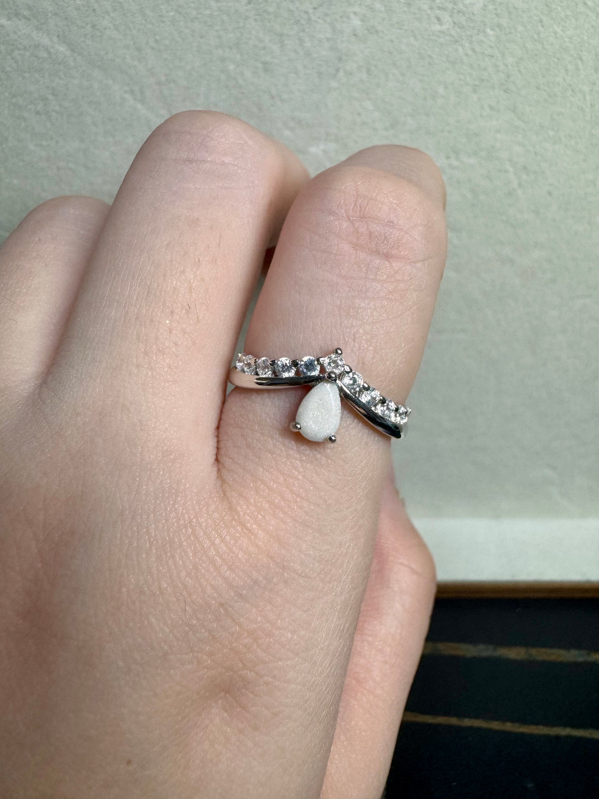 Valerie Solitaire Breastmilk Ring