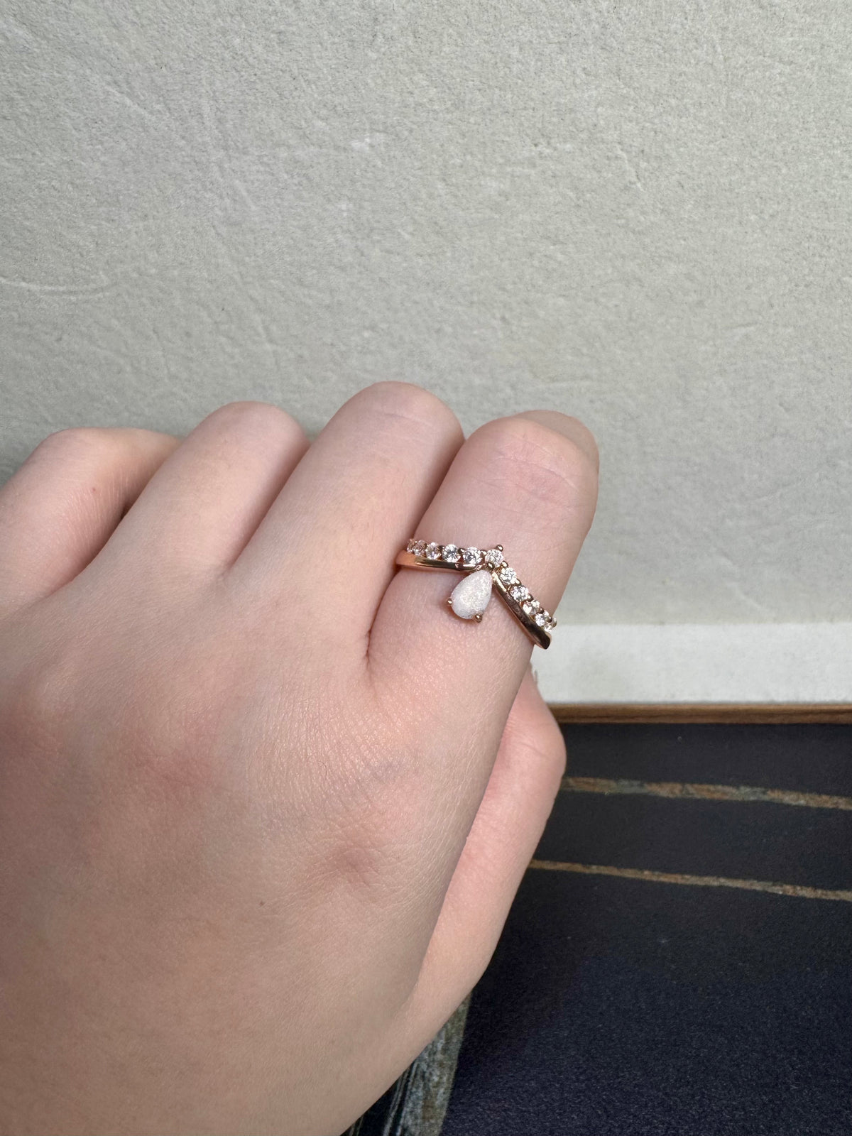 Valerie Solitaire Breastmilk Ring
