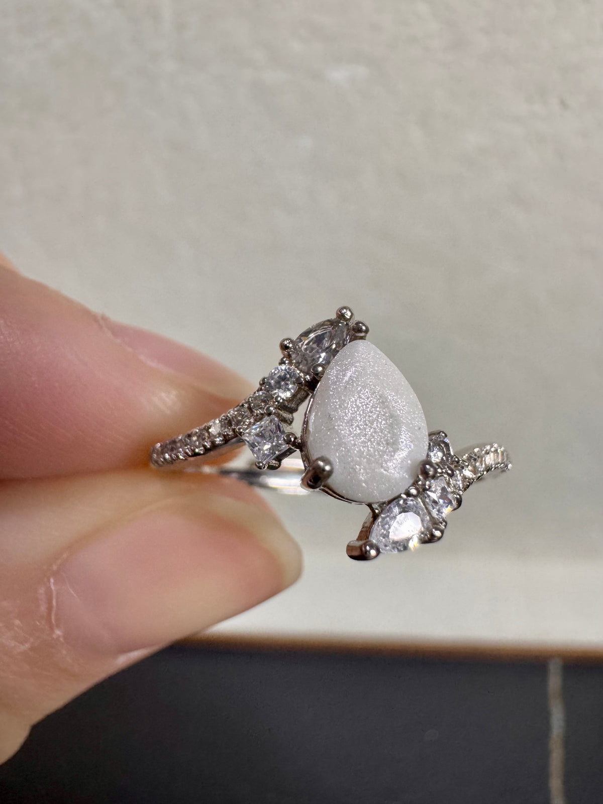 Avelia Solitaire Breastmilk Ring