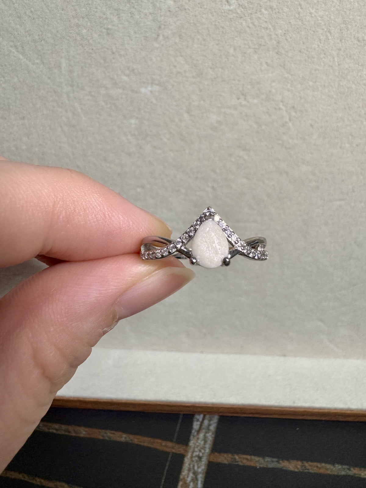 Jasmine Solitaire Breastmilk Ring