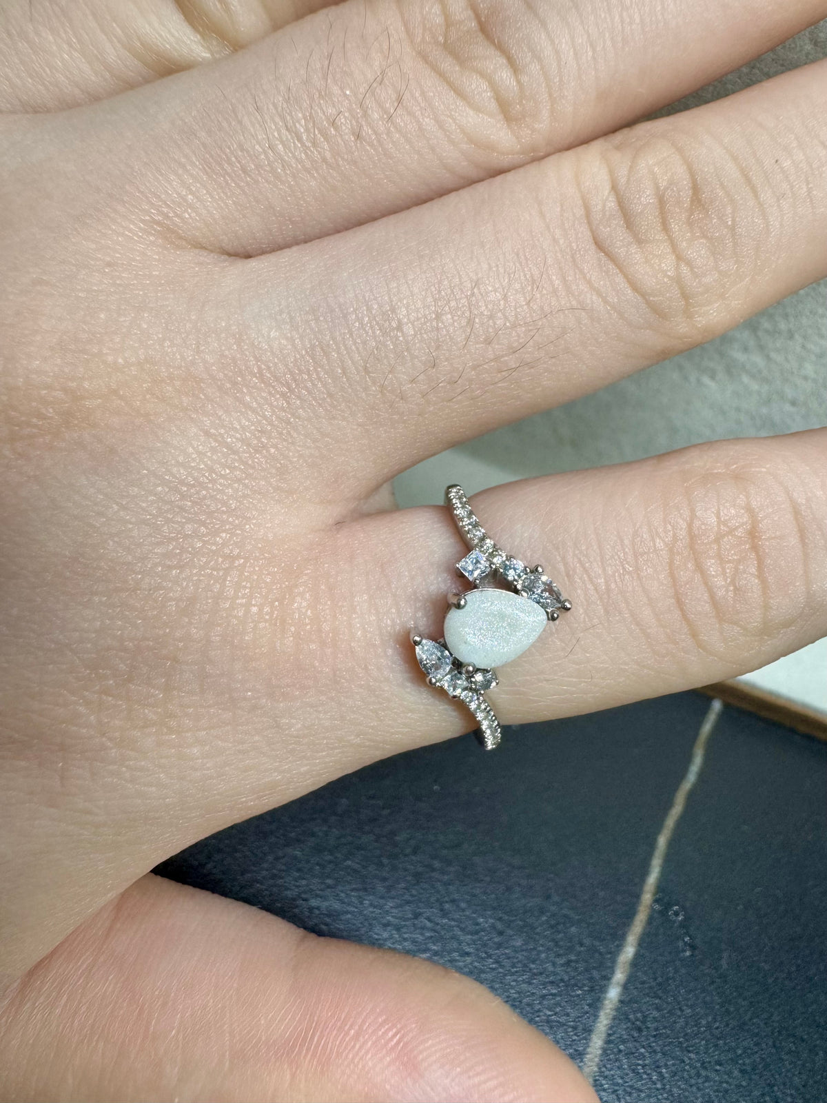Avelia Solitaire Breastmilk Ring
