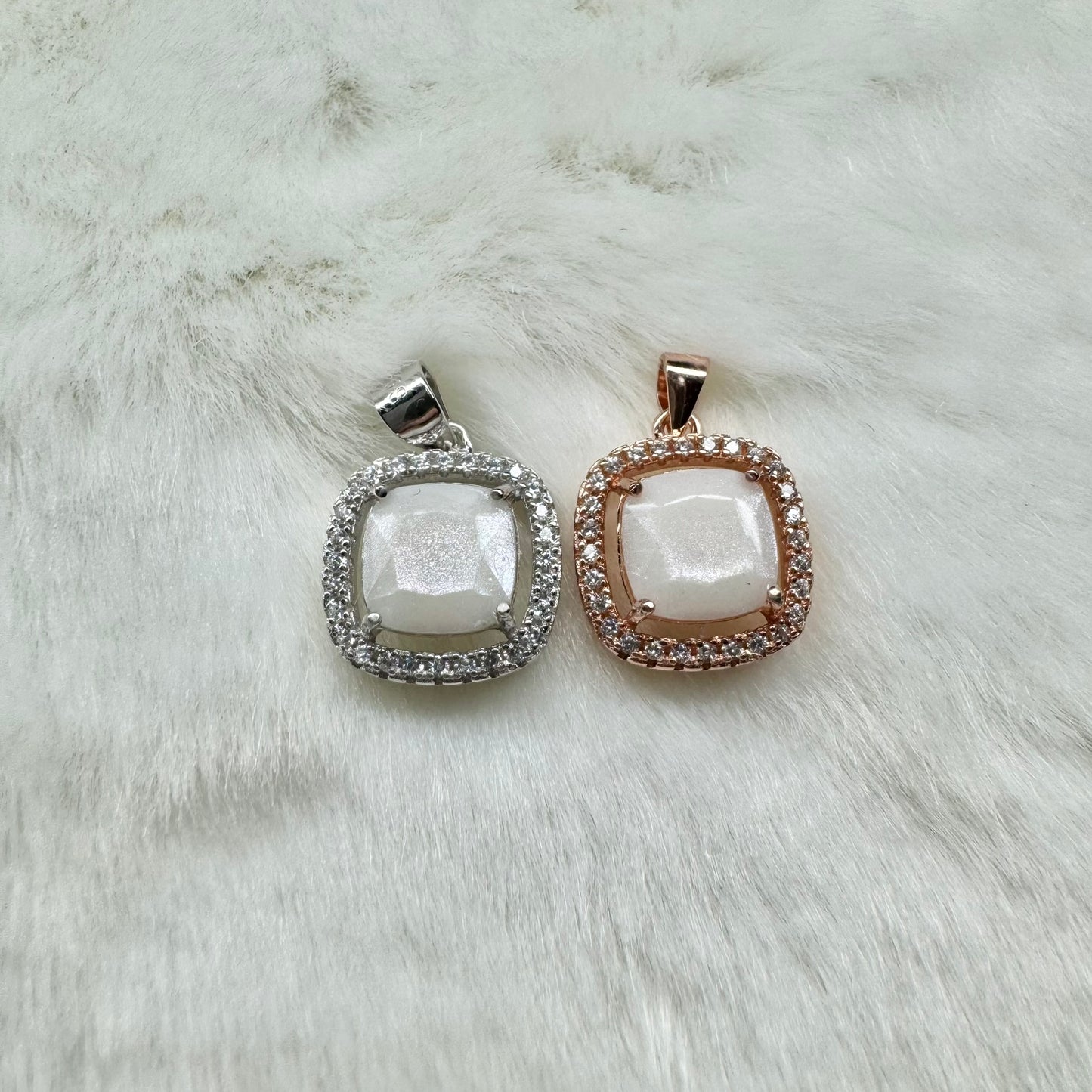 Princess Solitaire Breastmilk Pendant