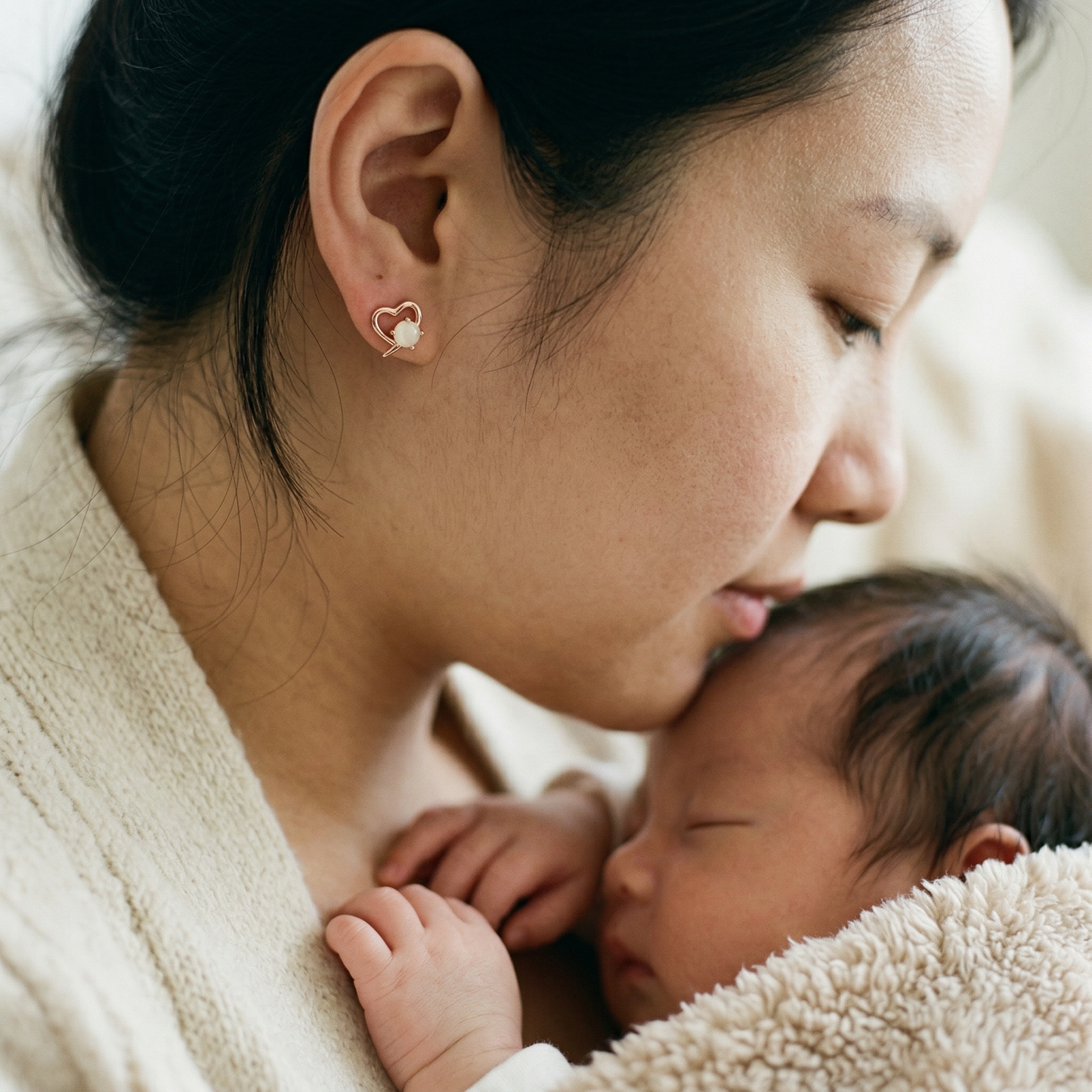 Calista Breastmilk Ear Studs